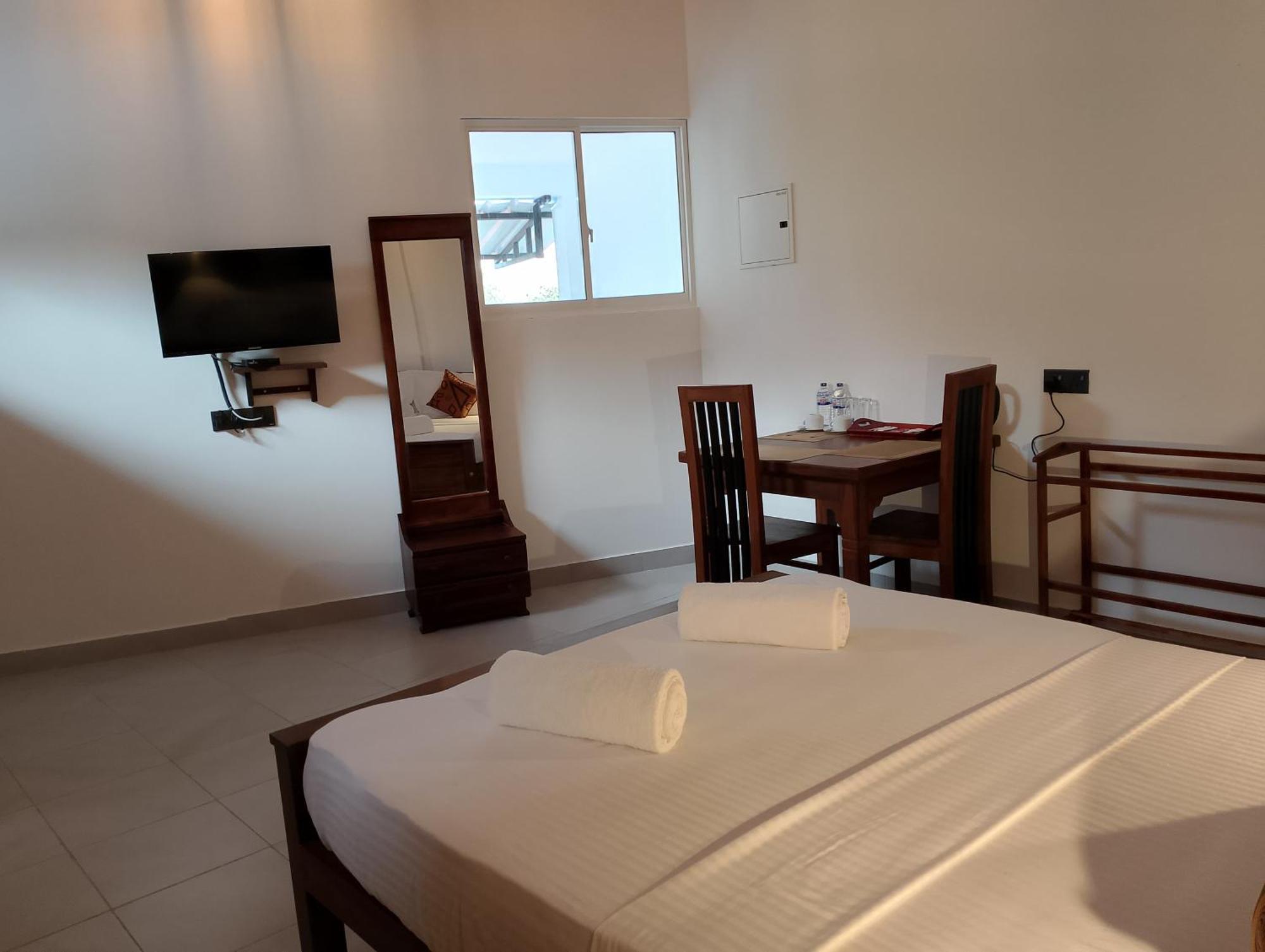 Malindu Yala Gate Hotel Tissamaharama Luaran gambar